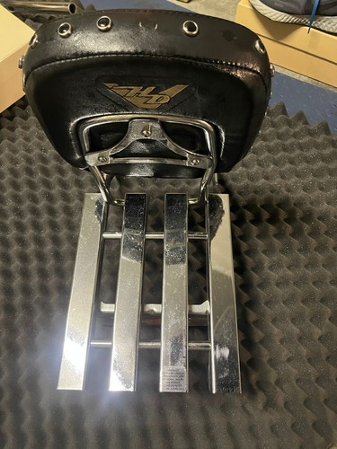 Sissy bar con porta pacchi